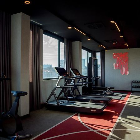 Hotel Radisson Red Belgrad Exterior foto