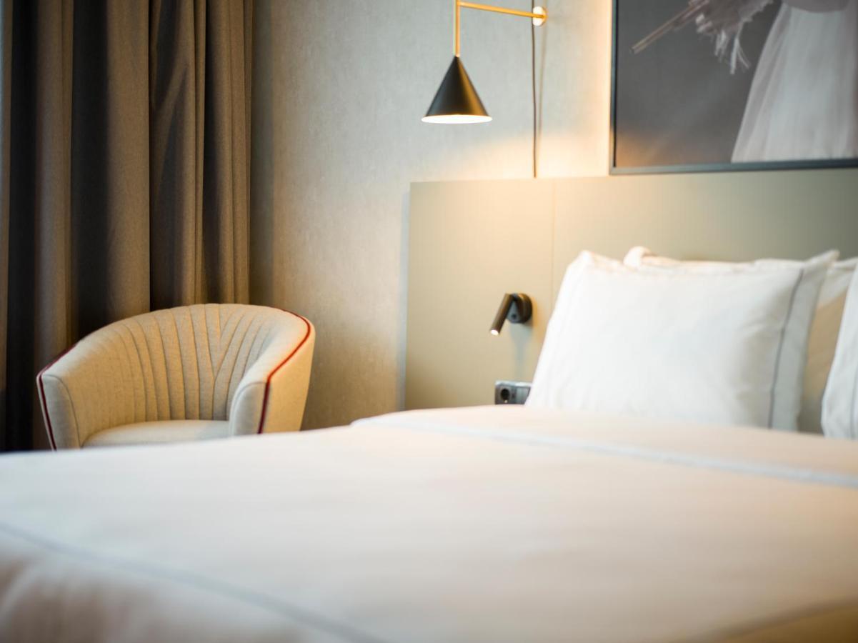 Hotel Radisson Red Belgrad Exterior foto